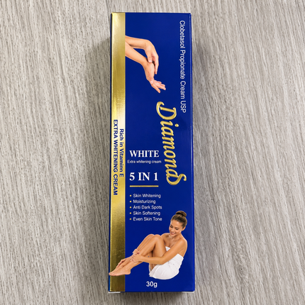 Diamonds White 5 in 1 Extra Whitening Cream 30 g